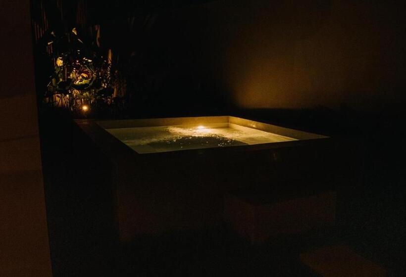 带花园景观的标准洋房, Neano Escape