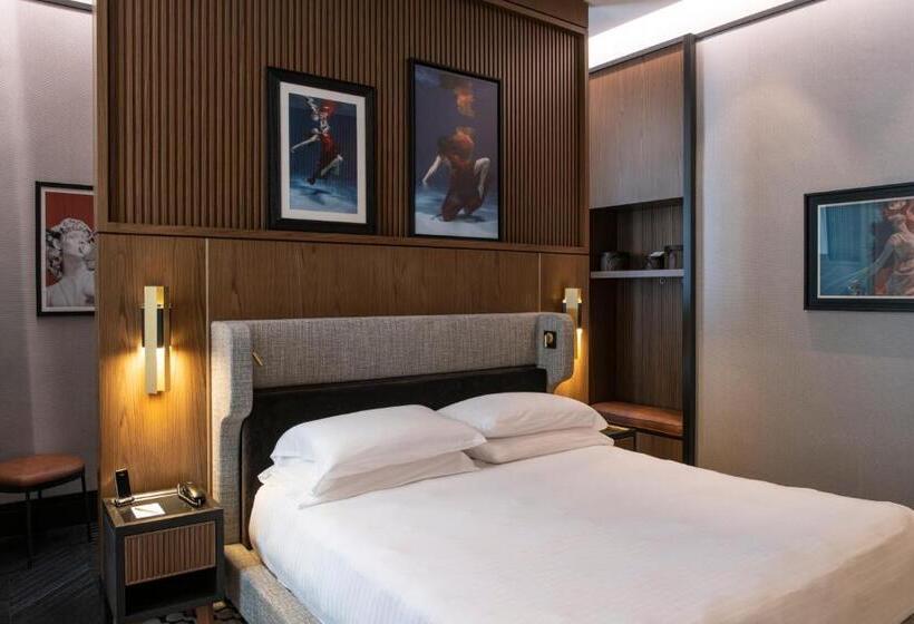 اتاق لوکس, Umilta 36