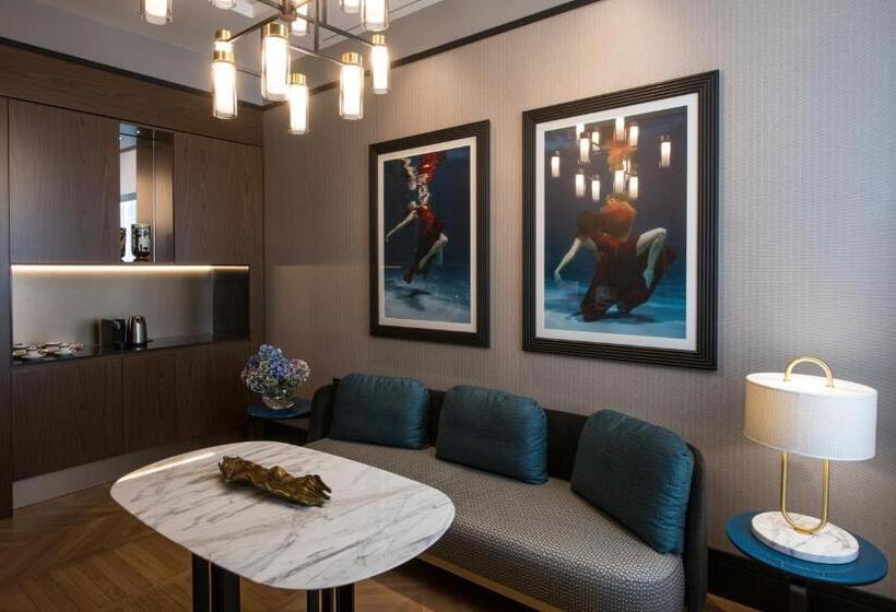 سوییت لوکس, Umilta 36