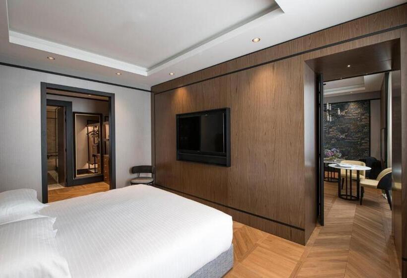 سوییت خانوادگی, Umilta 36