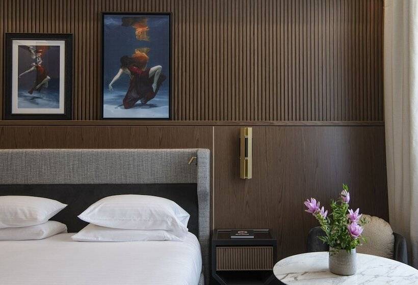 اتاق سوپریور, Umilta 36