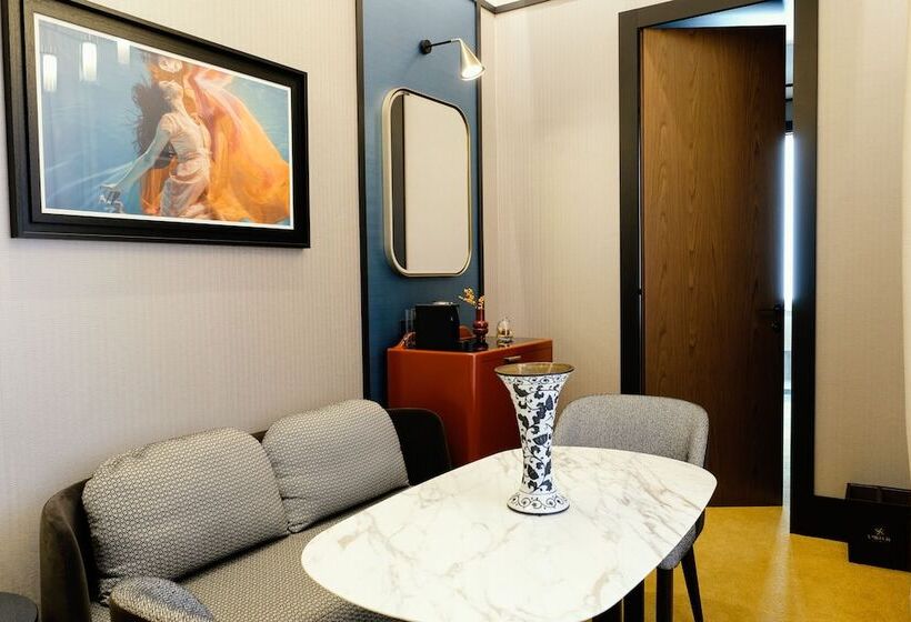 Suite with Terrace, Umilta 36