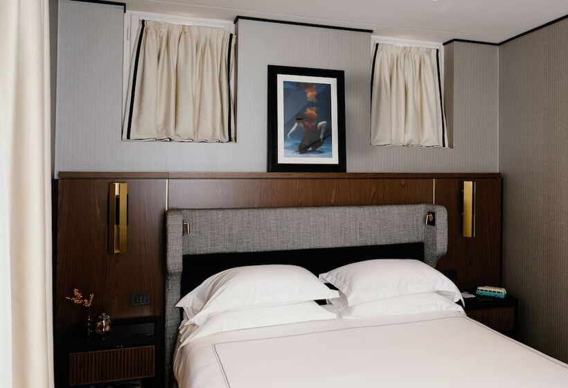 Suite with Terrace, Umilta 36