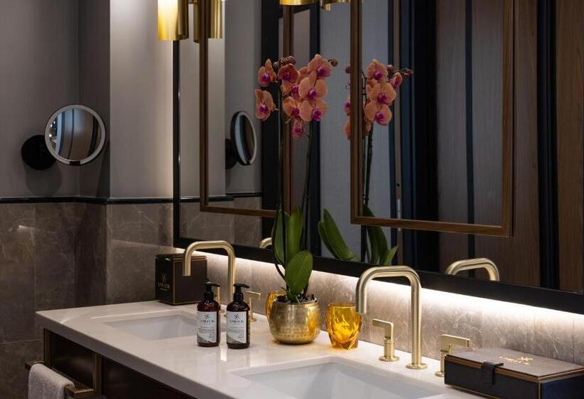 اتاق لوکس, Umilta 36