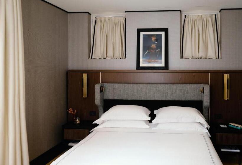 Suite with Terrace, Umilta 36