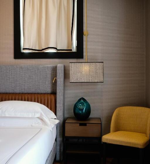 آپارتمان 1 خوابه با تراس, Umilta 36