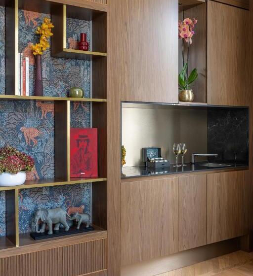 آپارتمان سوپریور 1 خوابه, Umilta 36