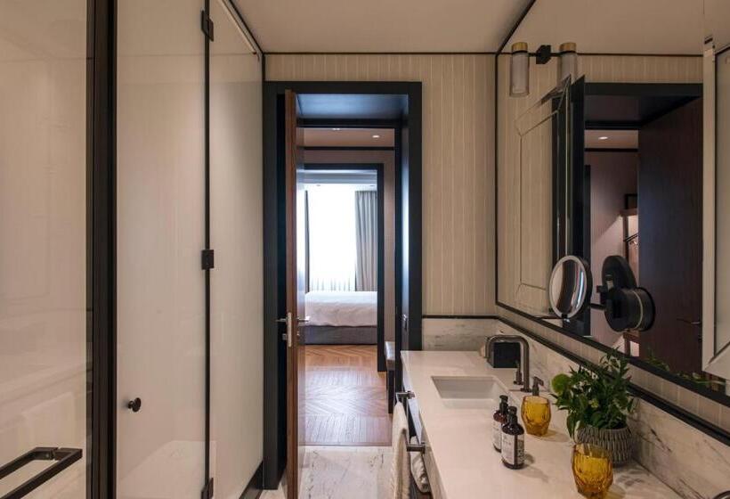 1 Bedroom Penthouse Apartment, Umilta 36