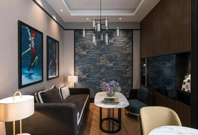 1 Bedroom Penthouse Apartment