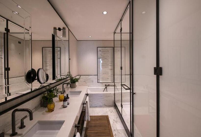 1 Bedroom Penthouse Apartment, Umilta 36