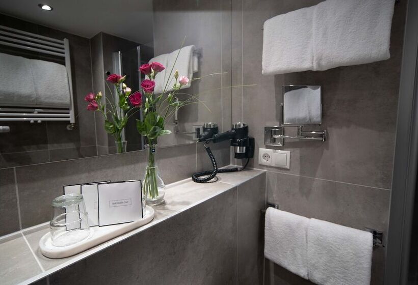 수피리어 룸, Unique Pearl