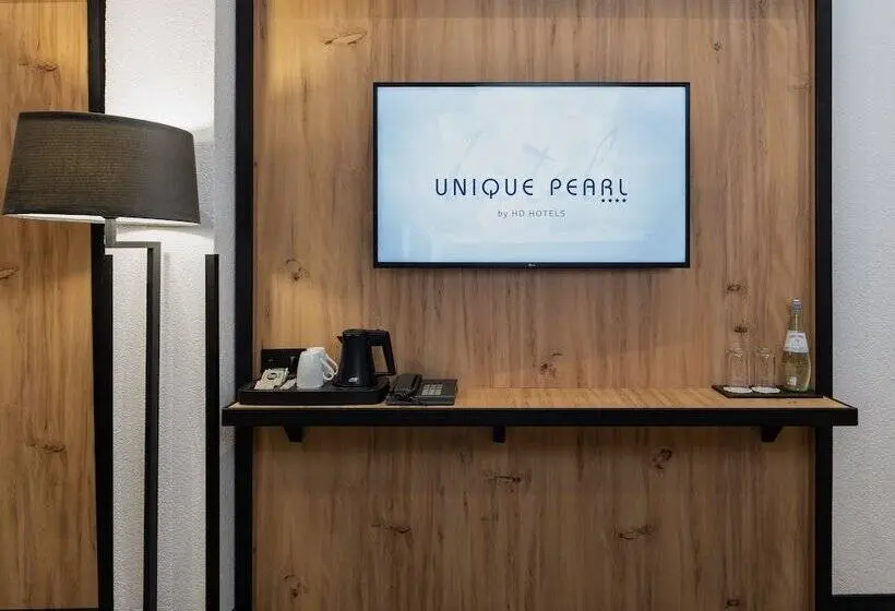 スーペリアの４人部屋, Unique Pearl