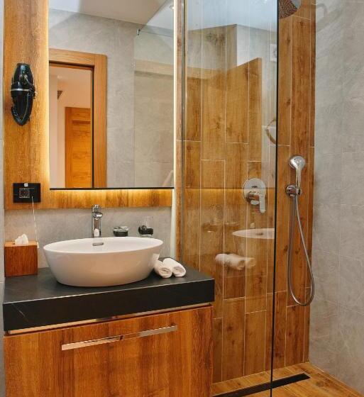 اتاق استاندارد با تخت بزرگ, Zlatibor