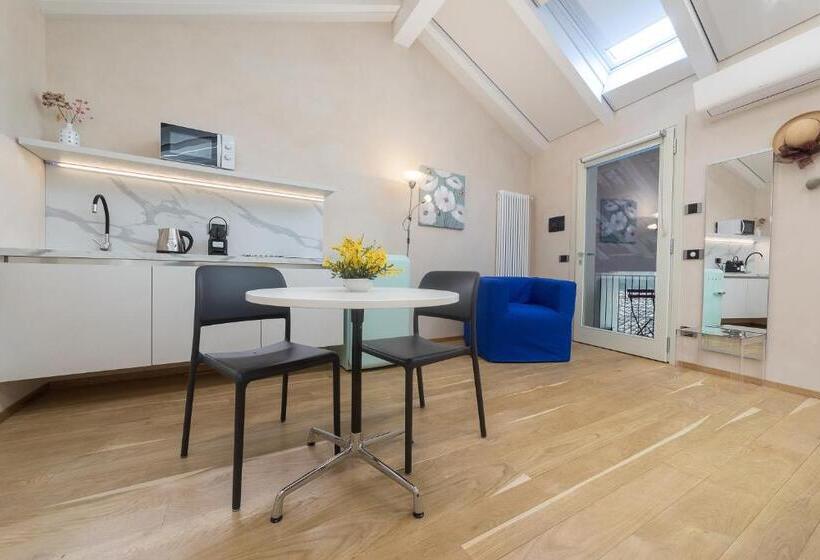 バルコニー付きスタンダードステューディオ, Le Case Di Angelina Langhe Loft & Suites