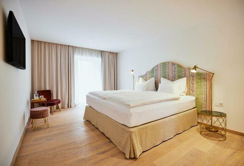 스탠다드 룸 킹사이즈 침대, Boutiquehotel Zum Goldenen Hirschen