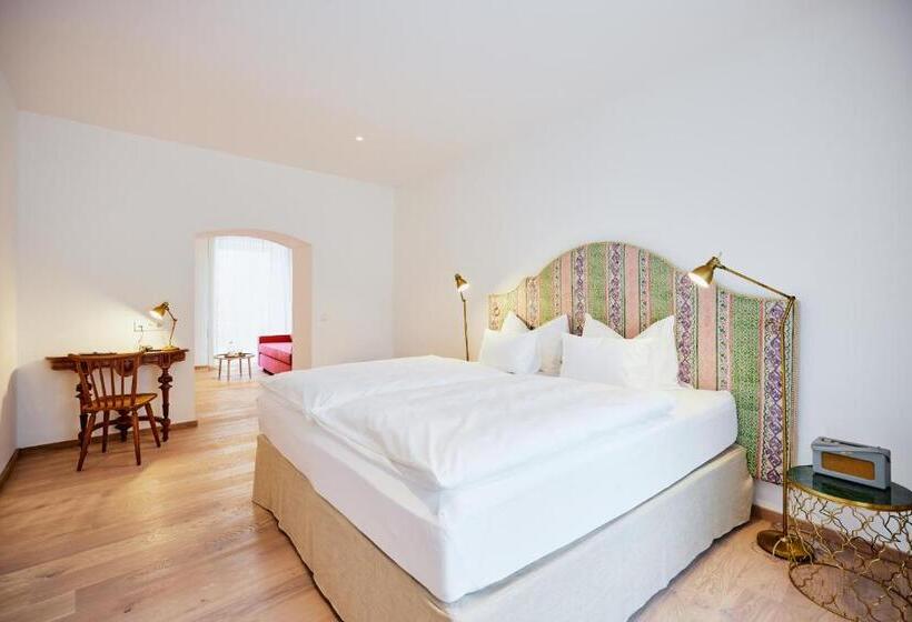 スーペリアースイート, Boutiquehotel Zum Goldenen Hirschen