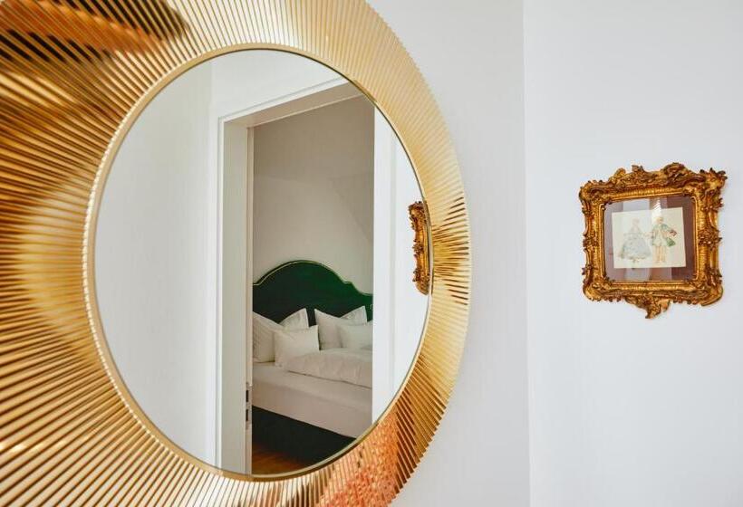 スタンダードルーム, Boutiquehotel Zum Goldenen Hirschen