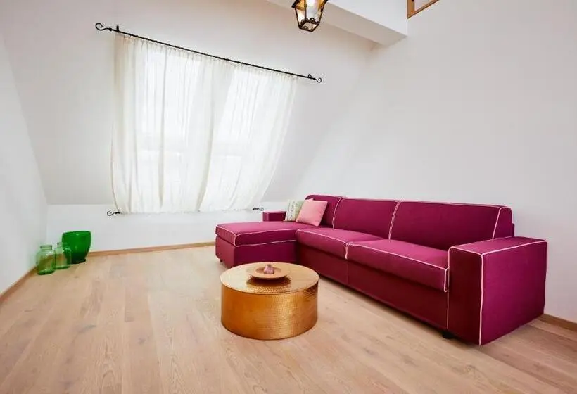 スタンダードルーム, Boutiquehotel Zum Goldenen Hirschen