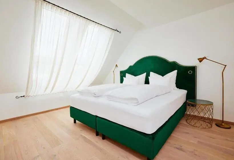 スタンダードルーム, Boutiquehotel Zum Goldenen Hirschen