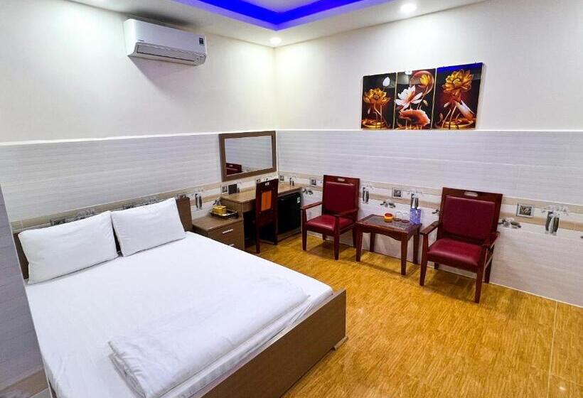 اتاق استاندارد با تخت بزرگ, Khách Sạn Cốc Cốc