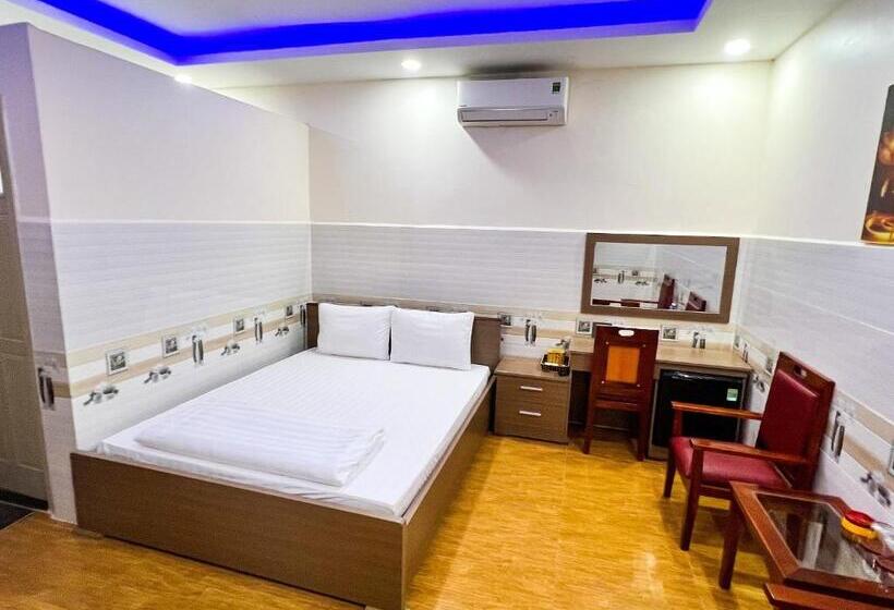 اتاق استاندارد با تخت بزرگ, Khách Sạn Cốc Cốc