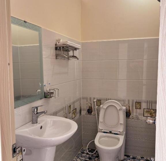 اتاق استاندارد با تخت بزرگ, Khách Sạn Cốc Cốc