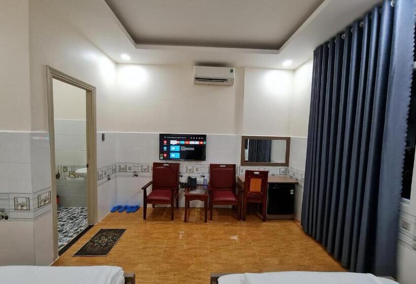 اتاق استاندارد سه نفره, Khách Sạn Cốc Cốc