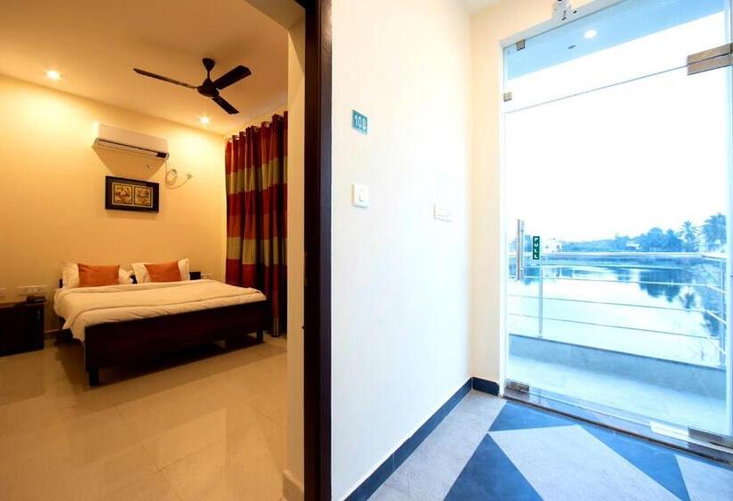 חדר סטנדרט עם מרפסת, Thiru Pavilion Retreat