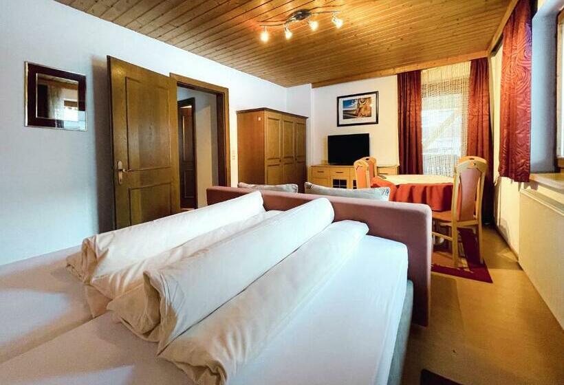 غرفة عائلية, Landhaus Lenz