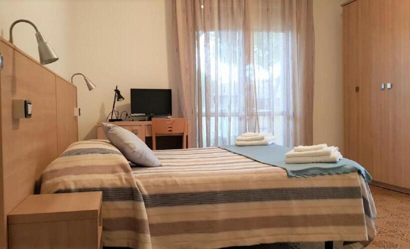 חדר קלאסי לארבעה, Enrica