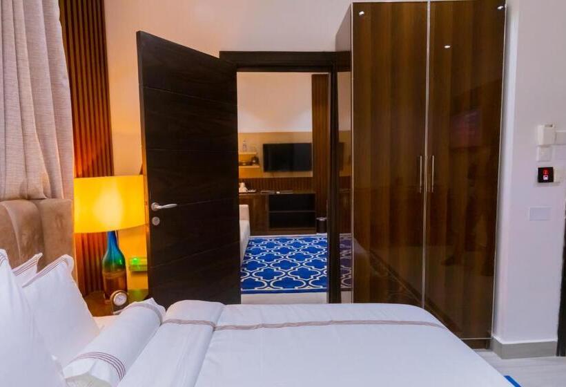 سوییت اجرایی, Isglo Hotels Ikoyi