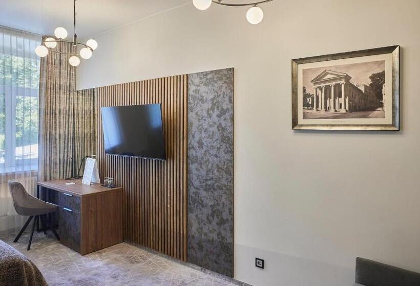 اتاق سوپریور خانوادگی, Vvinn