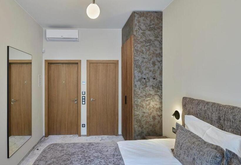 اتاق سوپریور خانوادگی, Vvinn