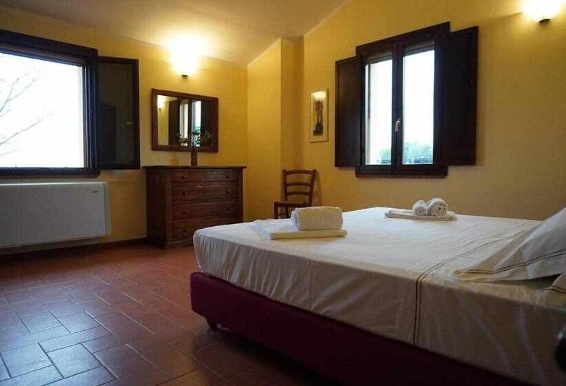 اتاق استاندارد با چشمانداز باغ, Agriturismo Podere Santa Virginia