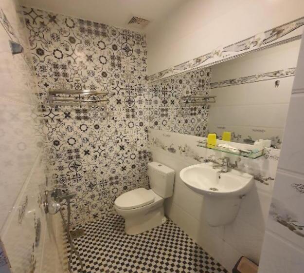 Standard Quadruple Room, Saigon Rose