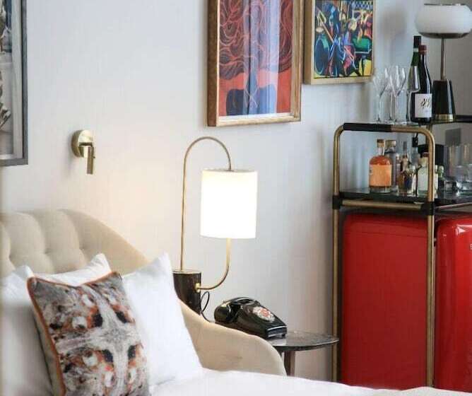 اتاق استاندارد, Virgin Hotels Edinburgh