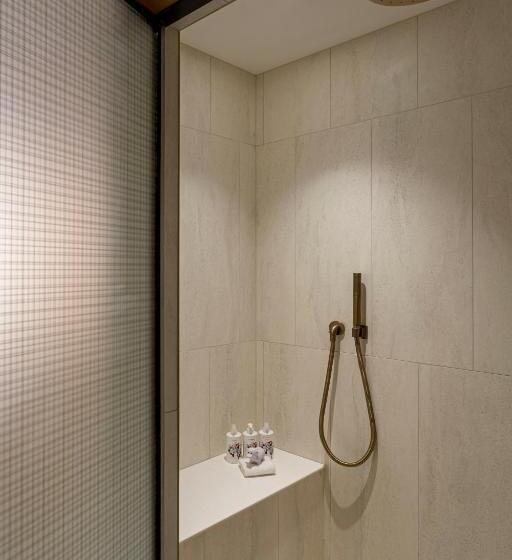 سوئیت با تخت بزرگ, Virgin Hotels Edinburgh