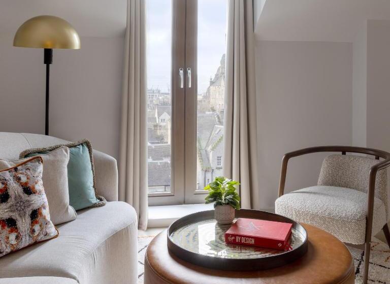 سوئیت با تخت بزرگ, Virgin Hotels Edinburgh