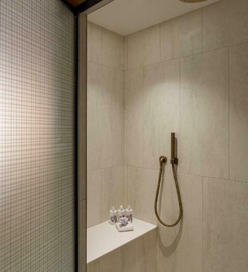 اتاق استاندارد با تخت بزرگ, Virgin Hotels Edinburgh
