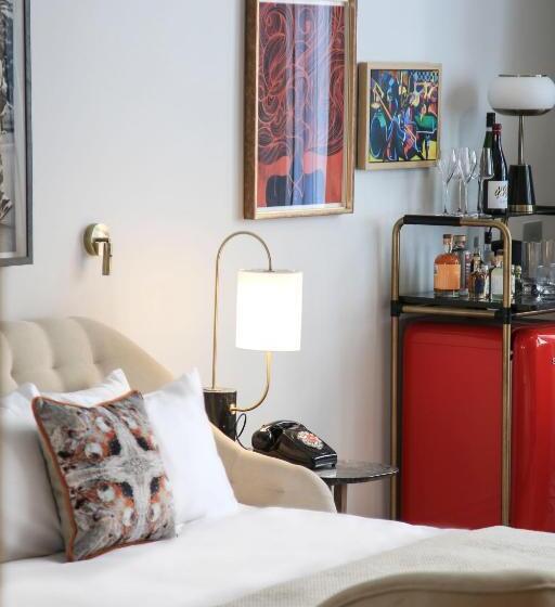 اتاق استاندارد, Virgin Hotels Edinburgh