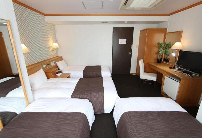 اتاق خانوادگی, Livemax Naha Tomariko