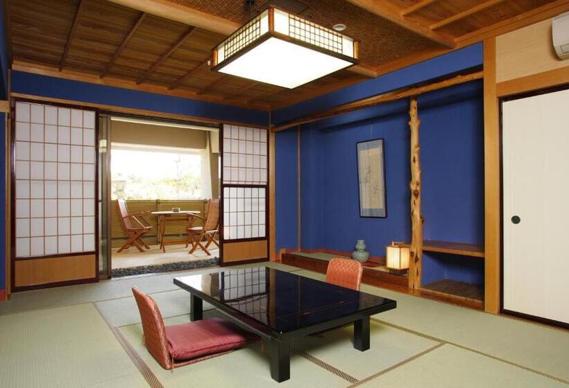 סוויטה, Yuya Ruru Saisai