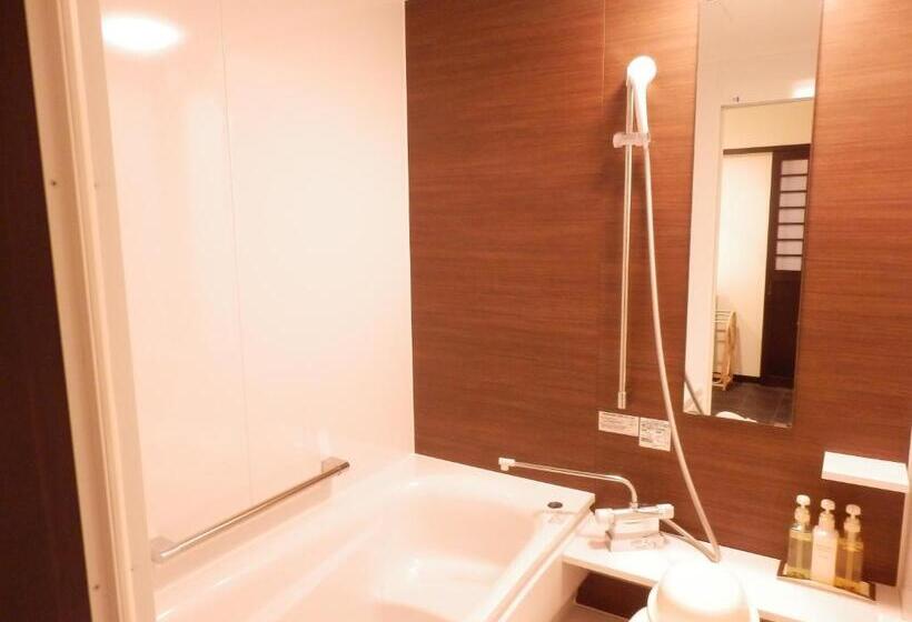 חדר סופריור, Yuya Ruru Saisai