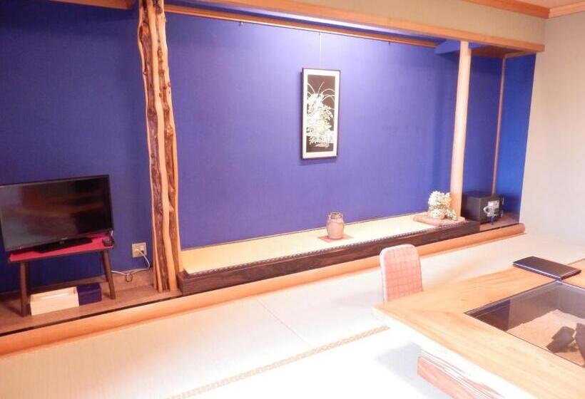 חדר סופריור, Yuya Ruru Saisai