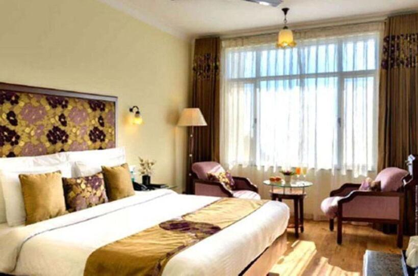 エクゼクティブルーム, Royal Orchid Fort Resort