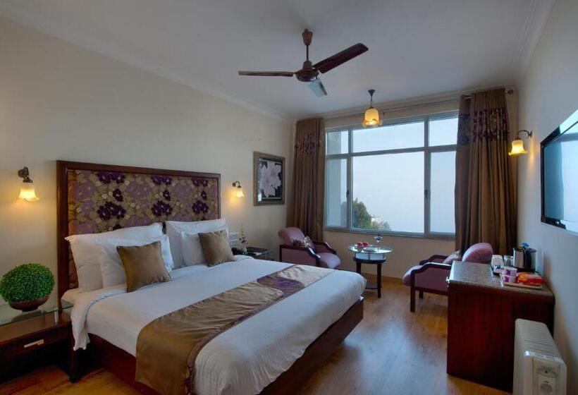 חדר אקזקיוטיב, Royal Orchid Fort Resort