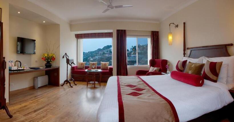 スーペリアールーム, Royal Orchid Fort Resort