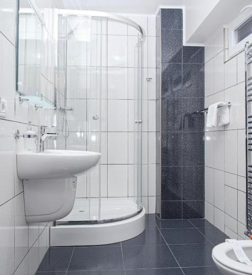 침실 2개 아파트, Seven Inn