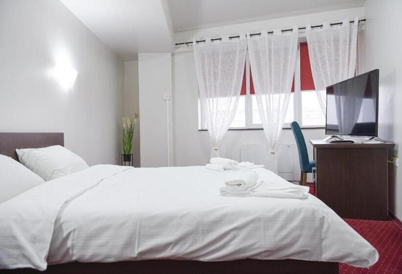 침실 2개 아파트, Seven Inn