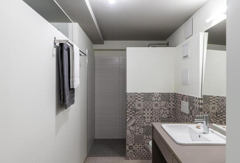 침실 1개 수피리어 아파트, West Apartments